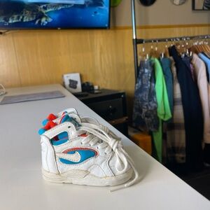 Vtg 1992 NIKE Baby Accel Air Size 2 White blue Jordan Sport Basketball 90s